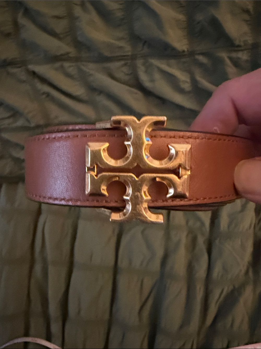 Tory Burch Reversible Black/Brown Leather Belt with Gold Logo Buckle, Size XL - Picture 2 of 8